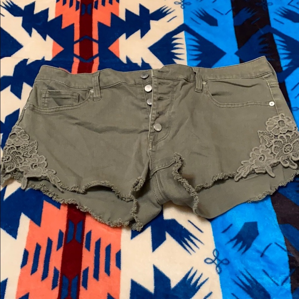 Size 16 Mossimo Hi rise short